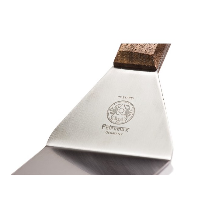 Petromax Spatula detail shot of blade