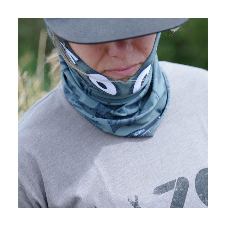 Wazoo Tracking Neck Gaiter being worn